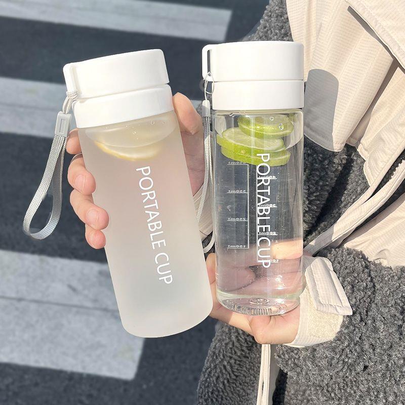 水杯女生简约夏季和高颜值学生便携运动大容量塑料杯带滤网随手杯