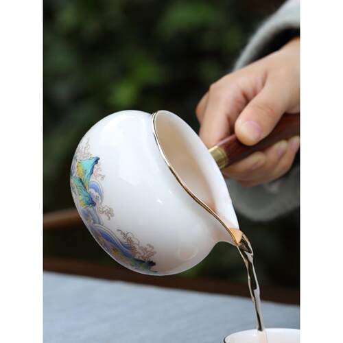 网红公道杯白瓷羊脂玉瓷茶海公杯泡茶喝茶茶具配件陶瓷带手柄家用