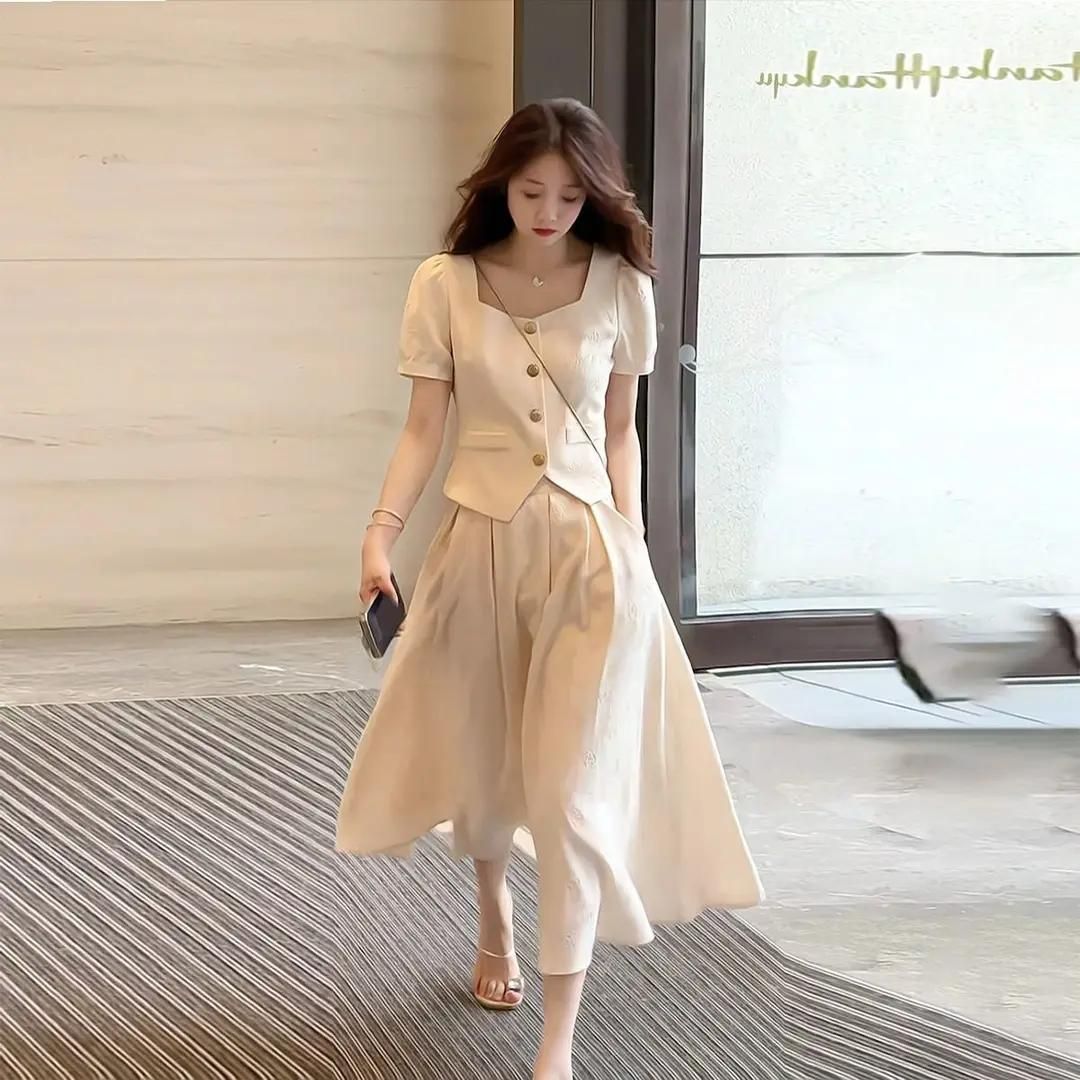 千金感小众气质时尚套装2026夏季新款小香风方领上衣大摆半裙女装