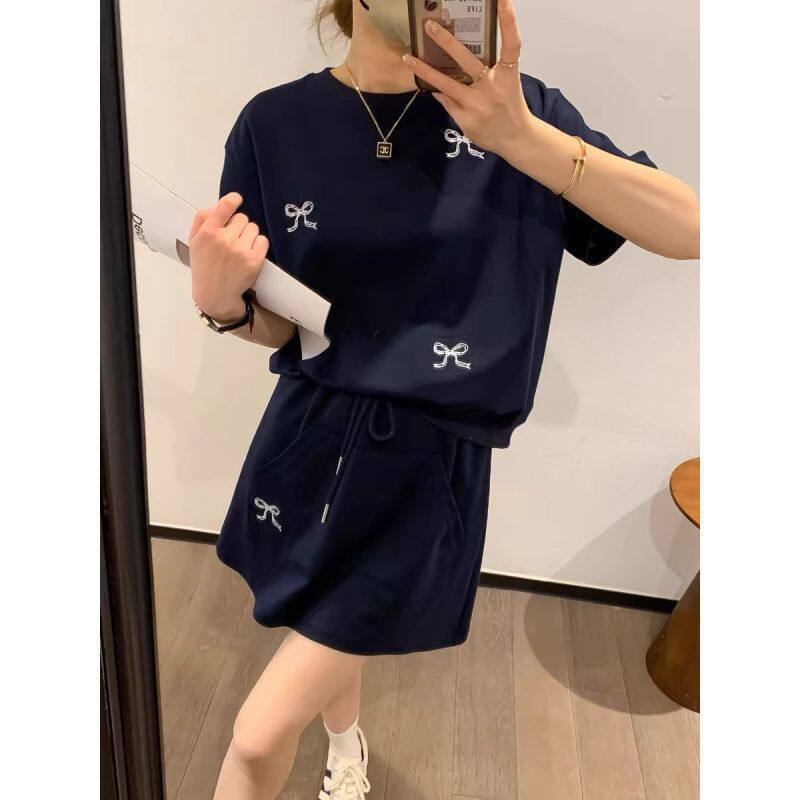 春夏时尚休闲运动套装一整套女装宽松小众短袖+制绣半身裙两件套