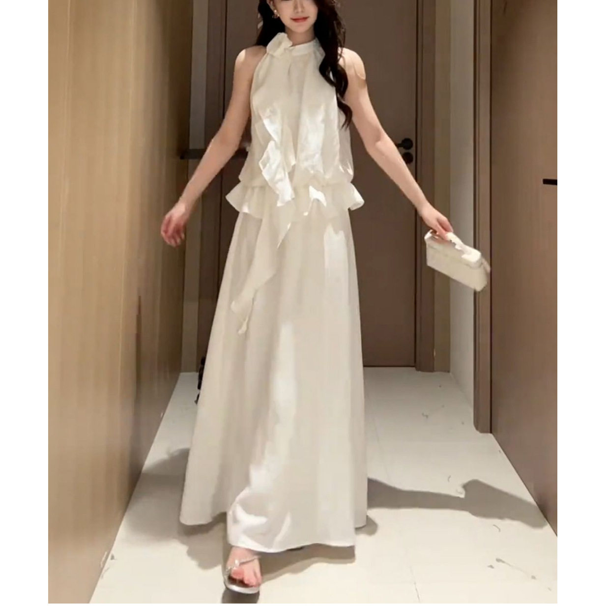 2026新款爆款夏季绝美漂亮裙子小众不撞款气质白色挂脖连衣裙套装