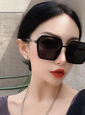 无边框偏光大框黑色太阳眼镜防UV驾驶适用女款方形镜面墨镜