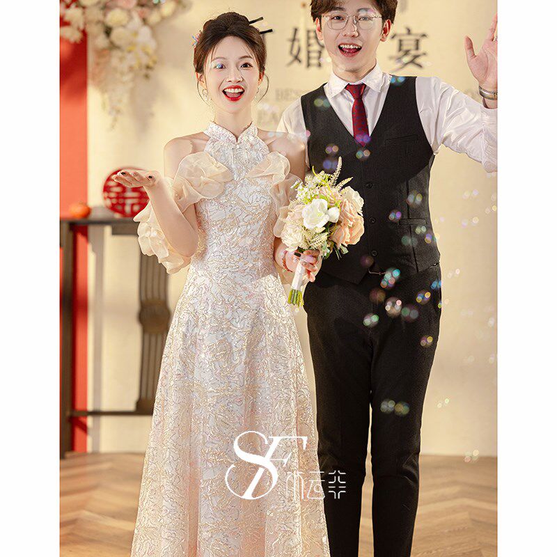 敬酒服新娘2024新款秋冬高级感轻奢挂脖中式复古风结婚订婚礼服女