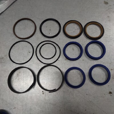 新源65-75胶轮式挖掘机  转向油缸修理包  双向油缸油封7种12个