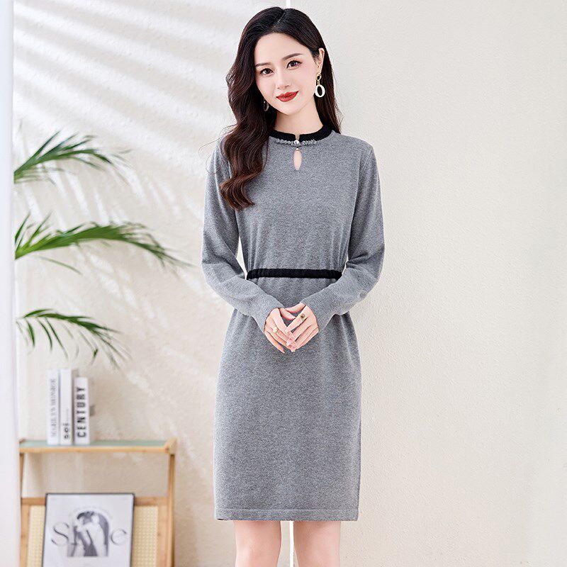 新中式盘扣针织连衣裙女秋冬季小个子修身显瘦配大衣打底毛衣裙