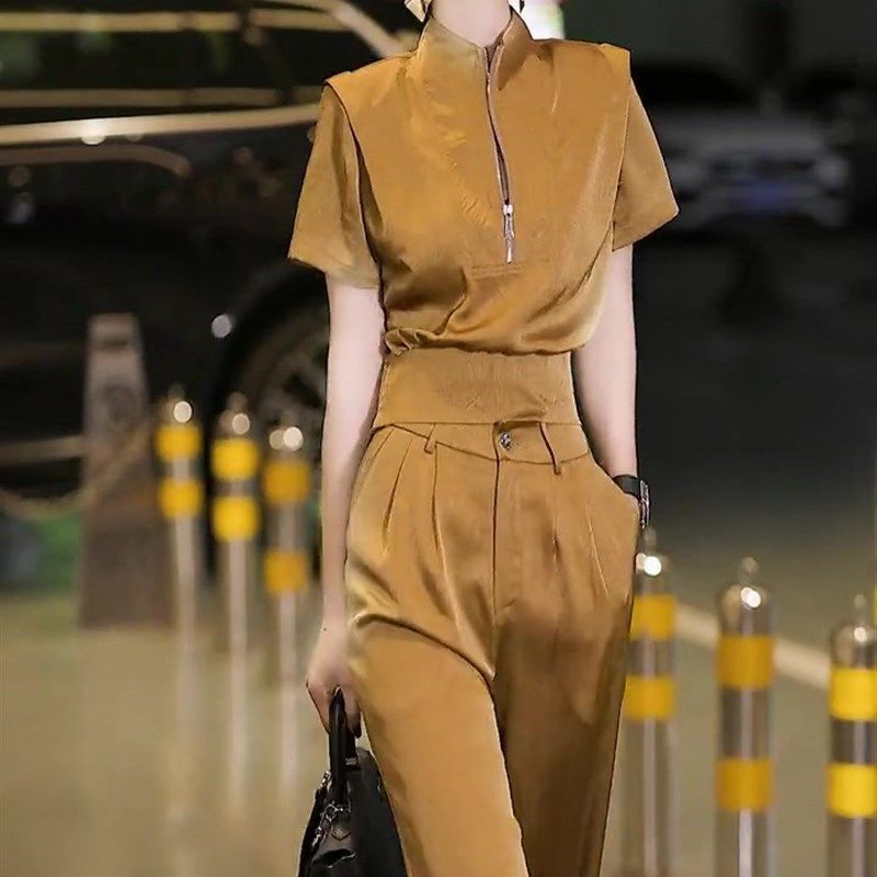 夏季新款时尚高级感套装女半拉链设计感短袖t恤休闲阔腿裤两件套,女装/女士精品,时尚套装,淘宝优惠券,粉丝福利购,淘宝优惠卷
