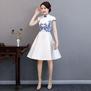 青花瓷礼仪旗袍新款迎宾小姐服走秀舞台演出合唱服年会中长款旗袍