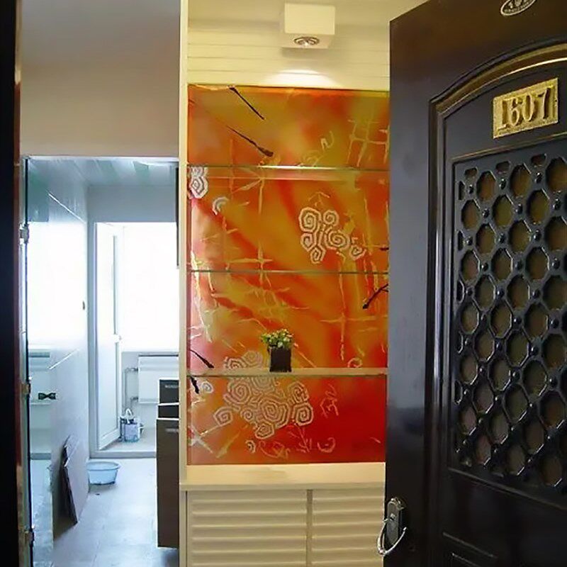 厂家定做雕刻艺术玻璃玄关屏风透光双面看隔断门芯抽象红层板实景