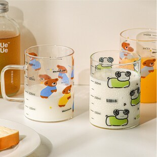 可爱卡通玻璃杯带把手刻度早餐牛奶杯家用喝水杯直身果汁杯啤酒杯