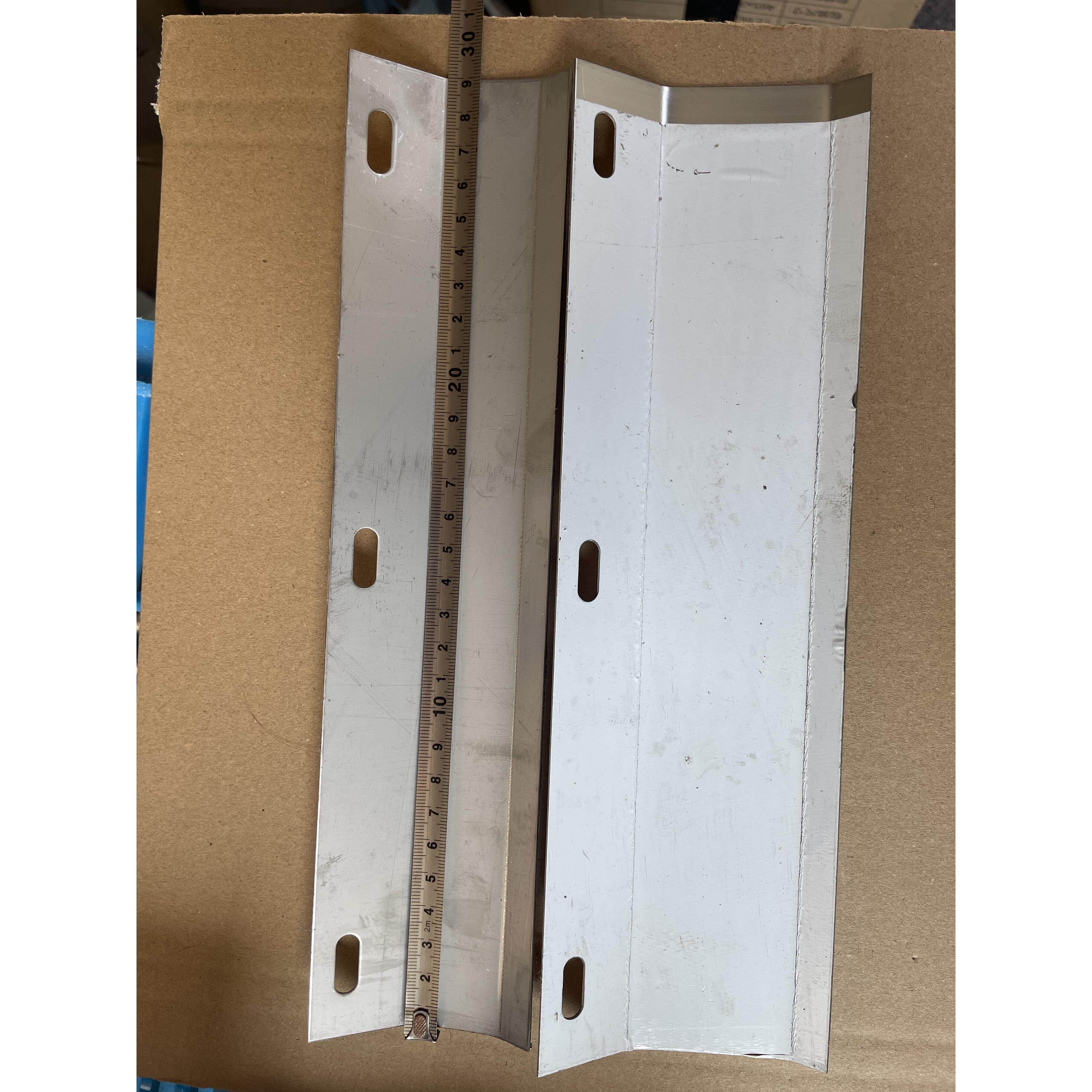 300型家用商用制面机刮刀配件制面机和面揉面机3孔不锈钢4孔刮刀图片