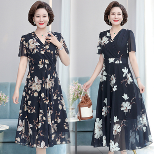 妈妈夏装短袖雪纺连衣裙中老年女装洋气2023新款时尚碎花长款裙子