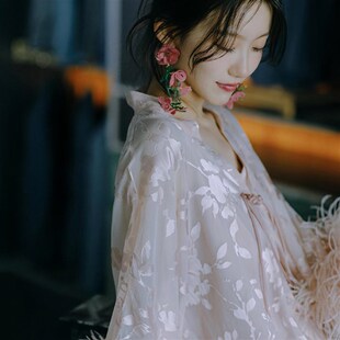 新中式晨袍新娘晨拍礼服婚礼结婚粉色高级感羽毛仙女晨袍