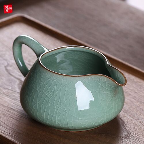 青瓷公道杯陶瓷公杯匀杯茶海哥窑铁胎冰裂大号分茶器功夫茶具配件