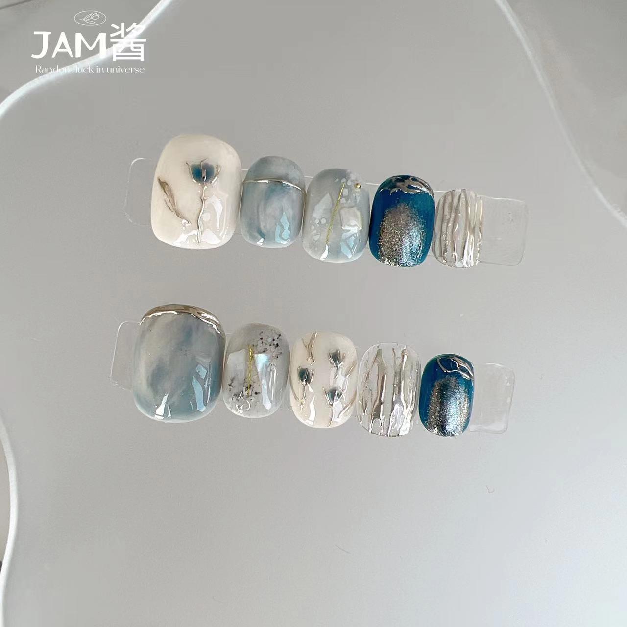 【小兰花】纯手工穿戴甲短款蓝色晕染手绘花显白ins光疗手工美甲