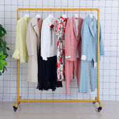 带移动滑轮挂衣架金色婚纱礼服 店货架落地式 服装 店白色展示架女装