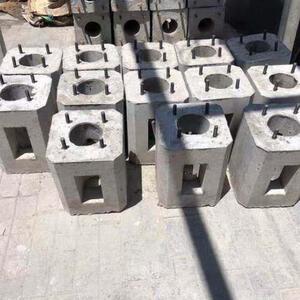 湖北水泥墩水泥基础预埋件路灯基础3.5监控杆基础地笼方便