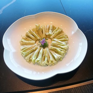 酒店中厨餐具中式异形冷菜展示盘凉菜餐厅会所盘子纯白陶瓷不规则