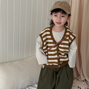 暮晨家新款春装2024男童条纹撞色拼接针织马甲中小童森系复古背心