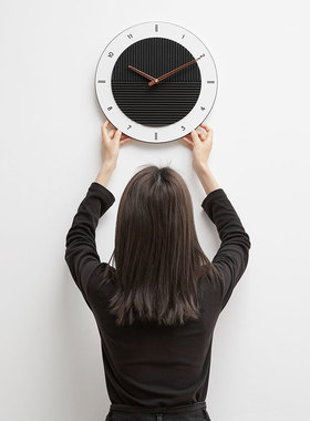 EMITDOOG免打孔创意网红简约家用客厅时钟表挂钟挂墙时尚2023新款