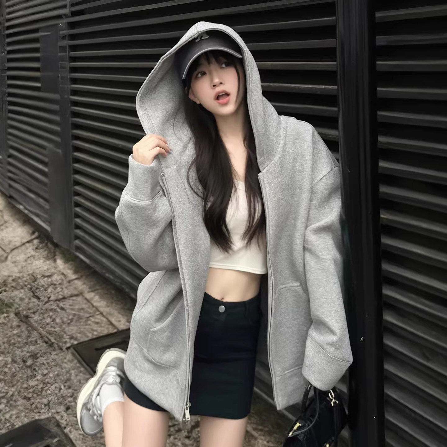 灰色卫衣外套女款连帽2026新款春季拉链开衫设计感上衣宽松慵懒风