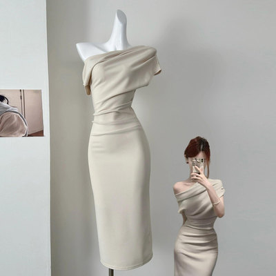 法式斜肩垂折领一字肩洋