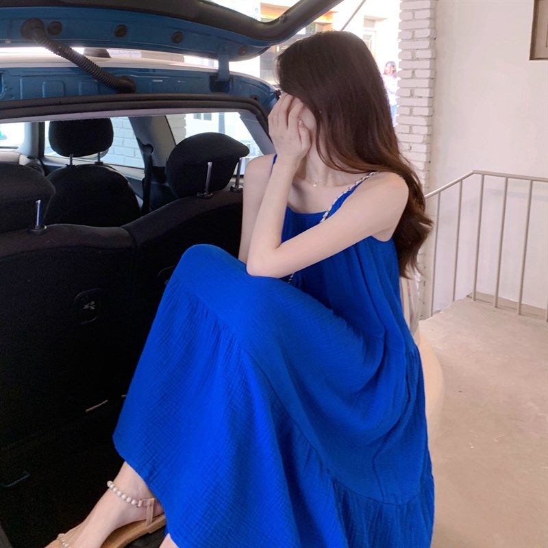 法式吊带克莱因蓝连衣裙女夏长款宽松蓝色海边度假风沙滩背心无袖