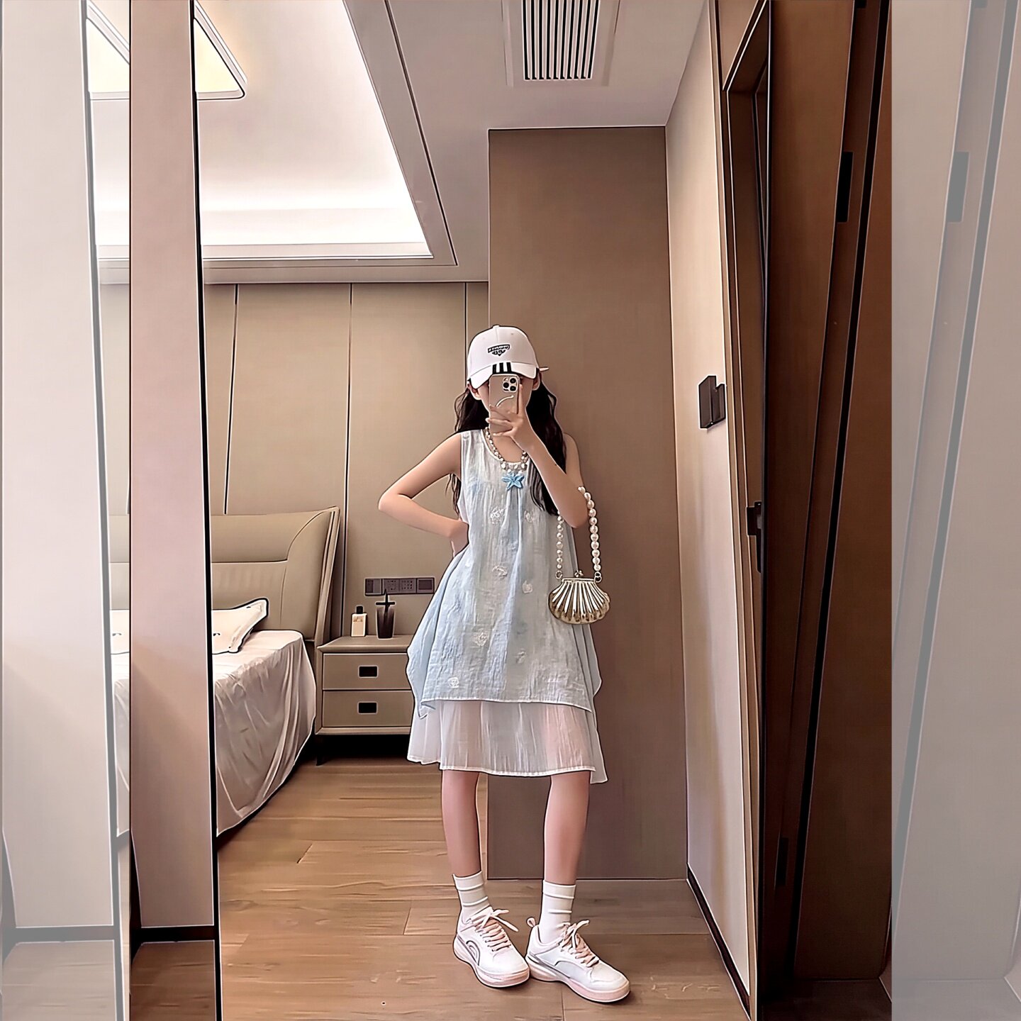 女童连衣裙夏季2026新款儿童蓝白晕染无袖不规则背心裙中大童夏装