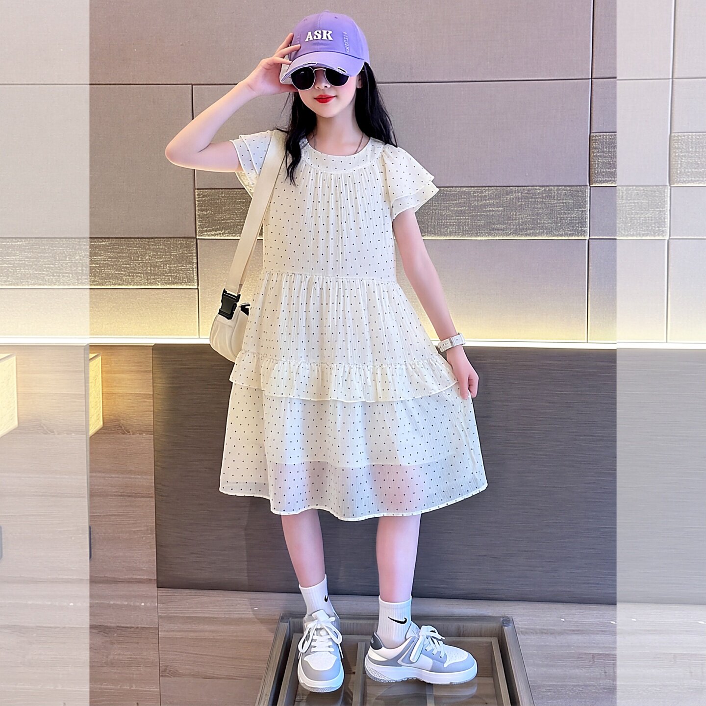 女童独特漂亮波点连衣裙夏季