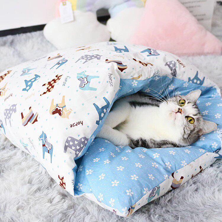 猫咪宠物垫子四季通用可机洗拖鞋窝半封闭式加厚大号睡袋窝猫睡袋