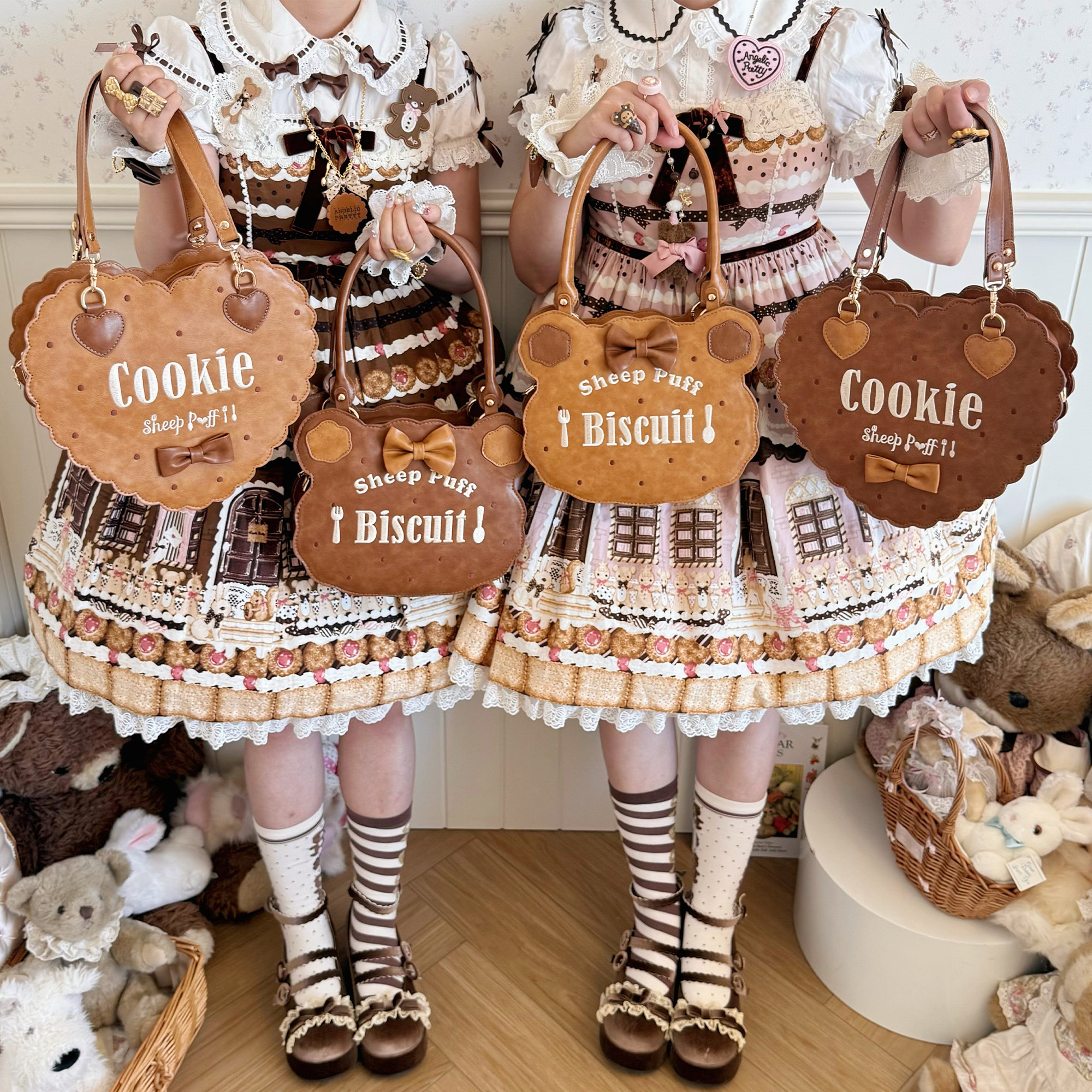 【现货】绵羊泡芙小熊饼干包2.0刺绣爱心原创lolita可爱斜跨手提