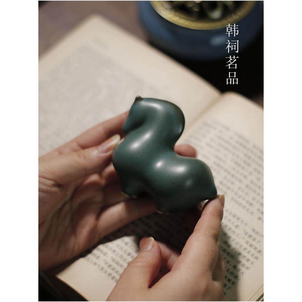 韩祠茗品|古铜绿小唐马绿马陶瓷茶宠茶玩茶桌小摆件家居摆设复古