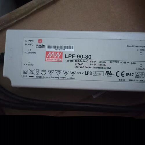 台湾明纬防水电源90W30V输出IP67电源3A LPF-90-30