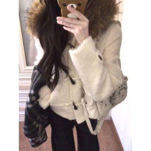 秋冬韩版牛角扣毛领连帽外套女新款小众高级设计感气质毛呢短上衣