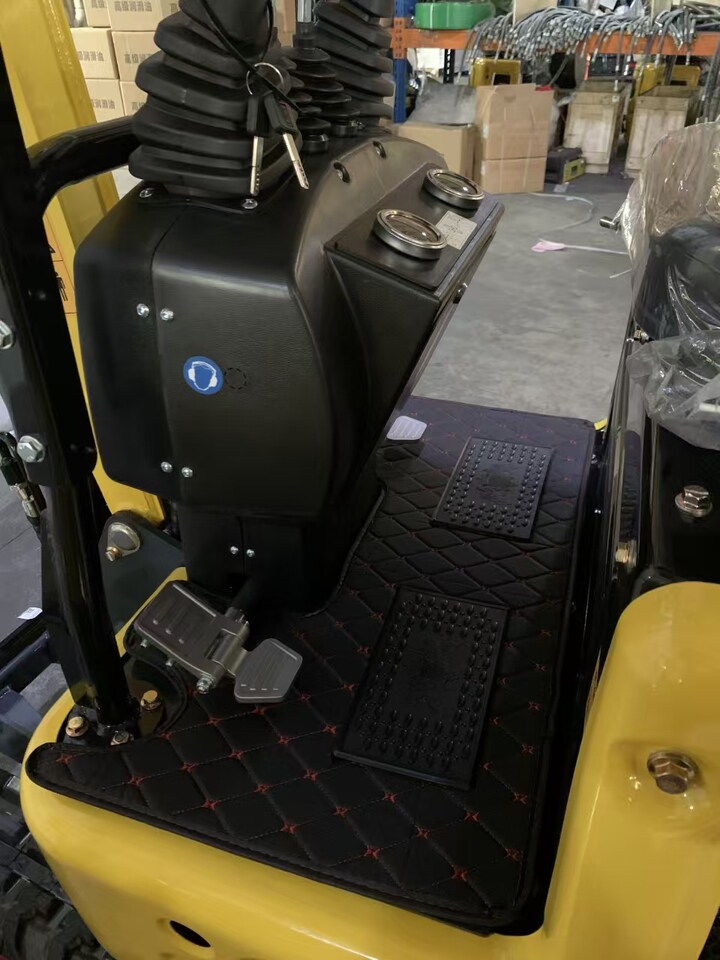 3月23日临沂全新未使用R319小型履带挖掘机网络拍卖公告