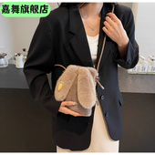 百搭斜挎包可爱毛绒女洋气潮流兔子包 毛毛手机包时尚 新款 时尚