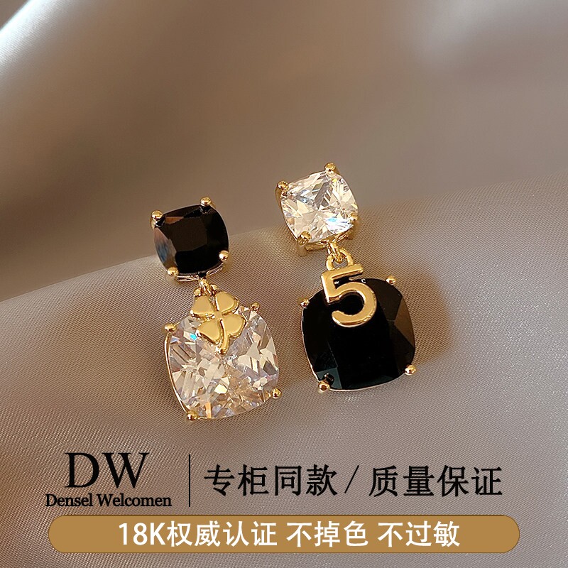奥特莱斯专柜捡漏海外撤柜18K金四叶草耳环小众设计耳钉轻奢耳饰