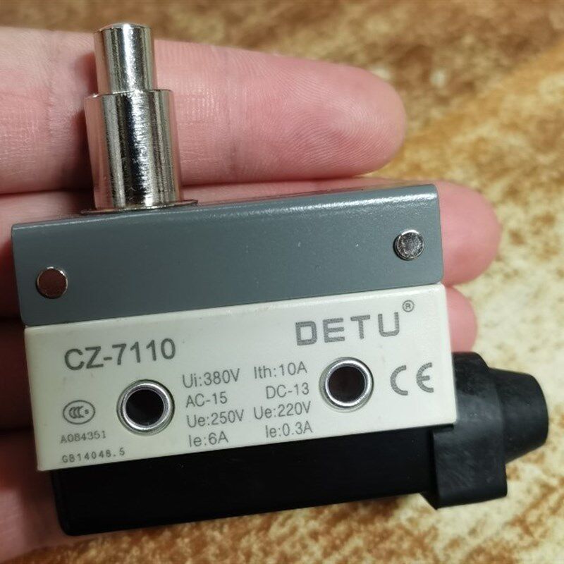 DETU德图CZ-7110机械行程设备限位开关 微动开关3脚1开1闭10A