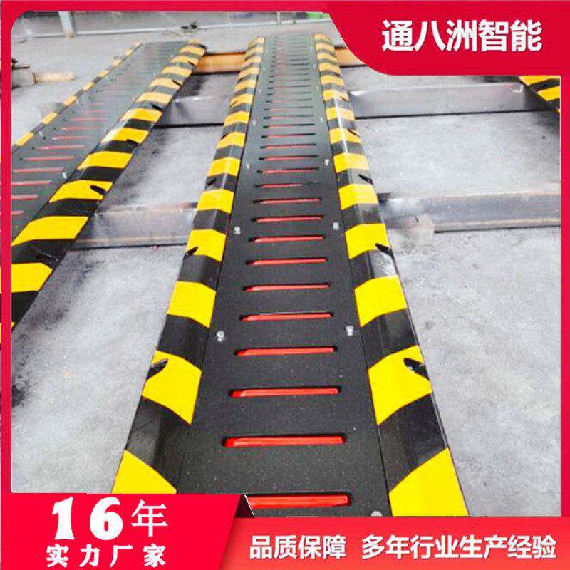 通八洲速垄式破胎器阻车路障防冲撞倒刺路障向双向厂家直销
