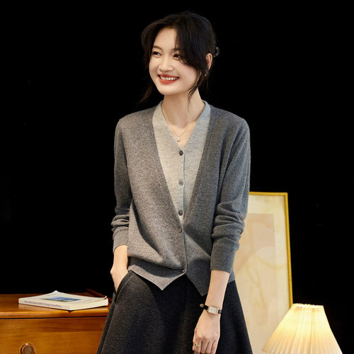 山羊绒秋冬新款V领假两件开衫女