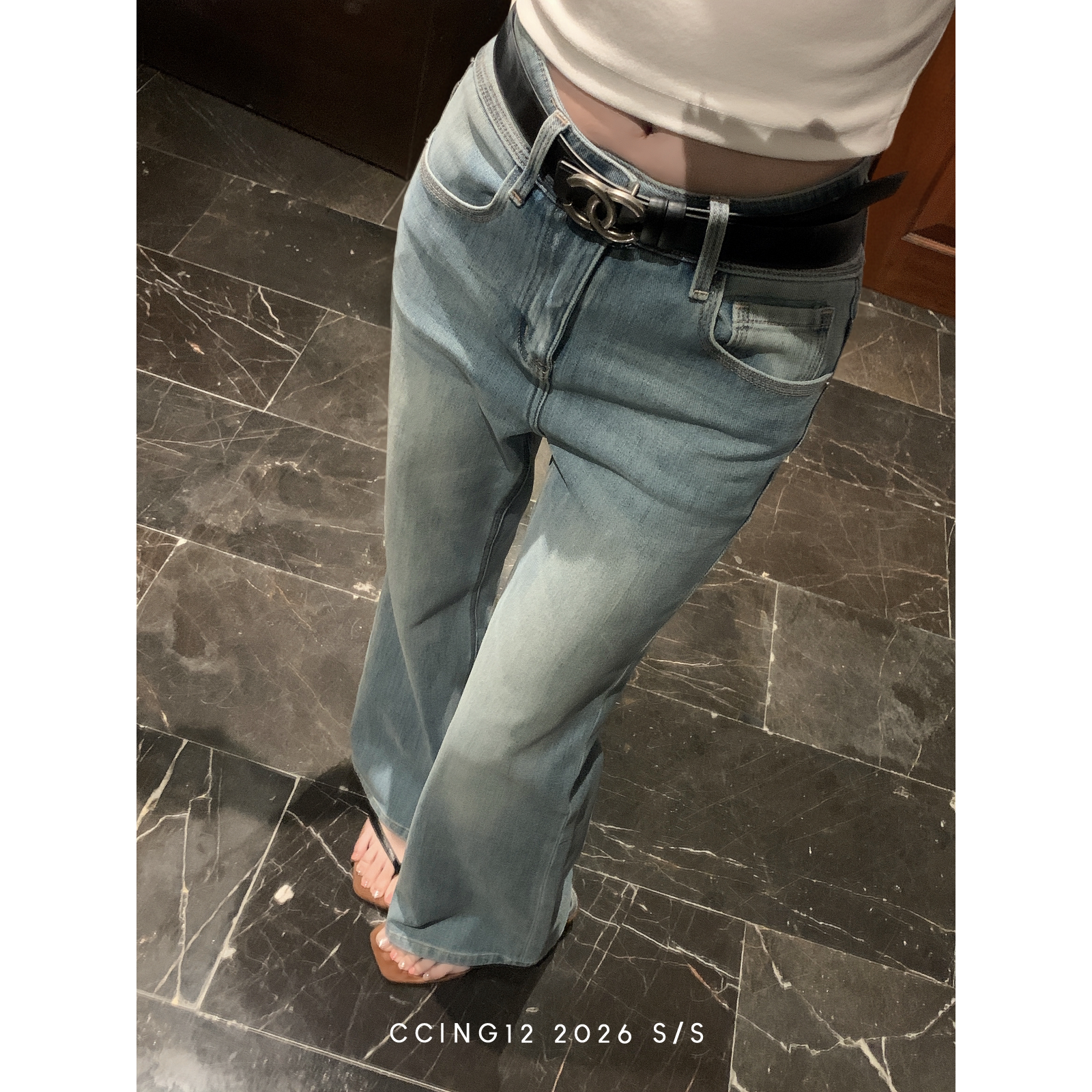 Ccing12【腿型重塑】浅蓝水洗显瘦喇叭裤四面弹女神高腰V形牛仔裤