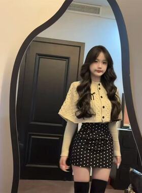 套装女2026春季新款千金风蝴蝶结斗篷披肩针织毛衣高腰波点半身裙