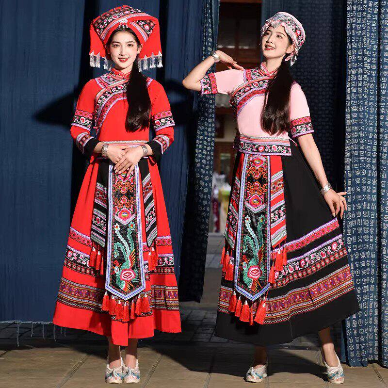 新款广西壮族服饰女款成人少数民族演出服装苗族刺绣表演服三月三