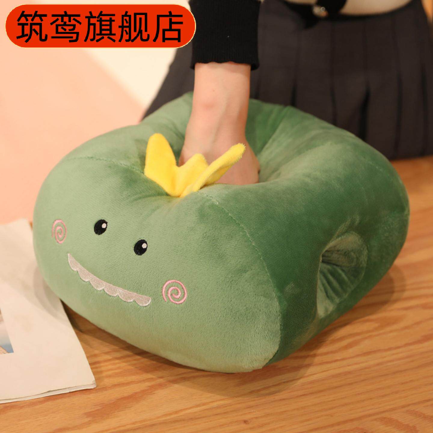 冬季卡通插手暖抱枕多用途