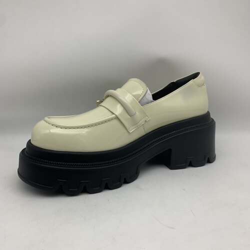 鞋码38码一双 撤柜孤品 品牌鞋 款式播 播间为准 货号3016