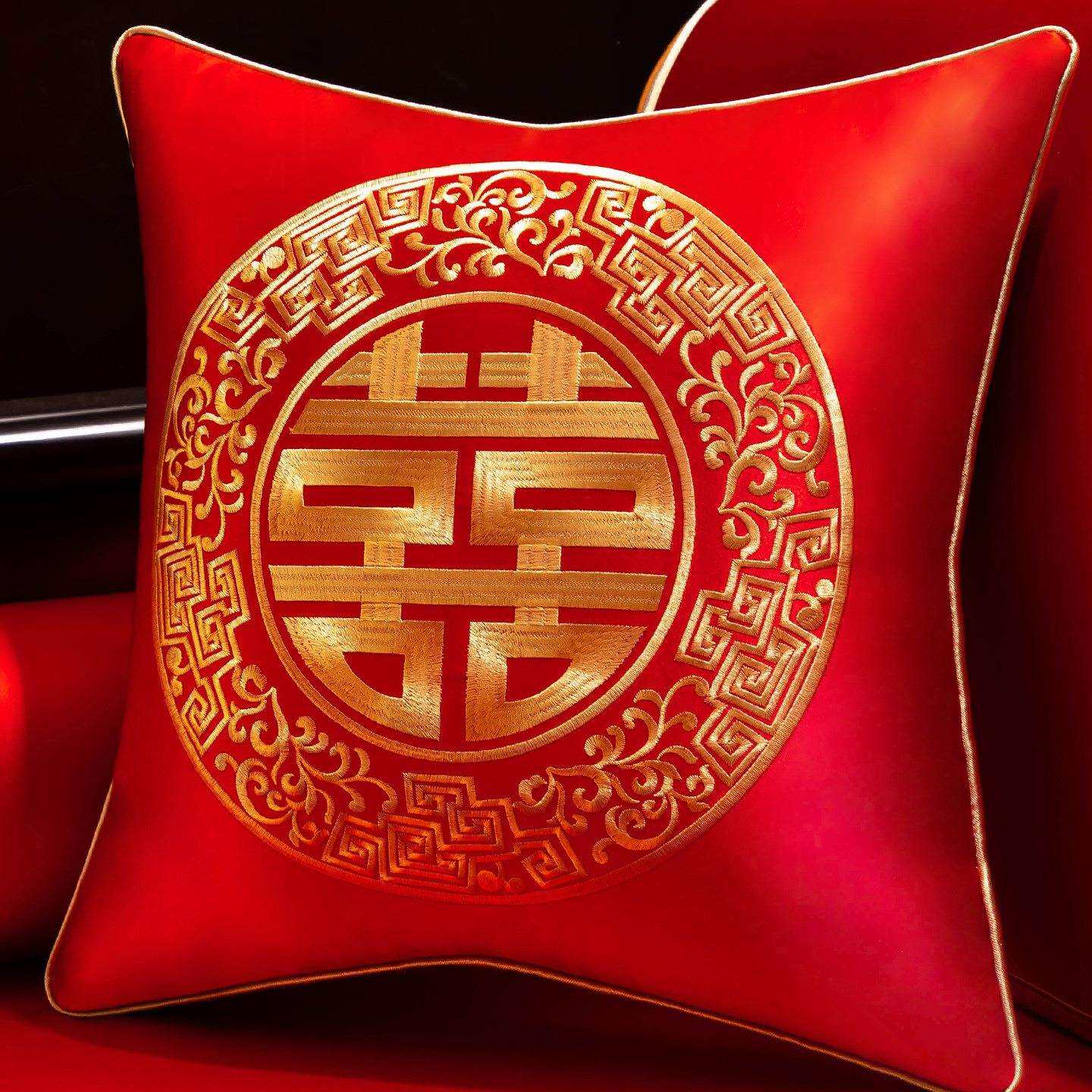 中式红色结婚喜字床上抱枕一对客厅沙发靠枕婚庆婚房布置喜庆靠垫