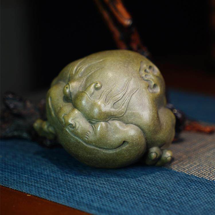 独具慧眼招财金蟾雕塑茶宠摆件宜兴紫砂原矿龙背青段泥创意性茶器