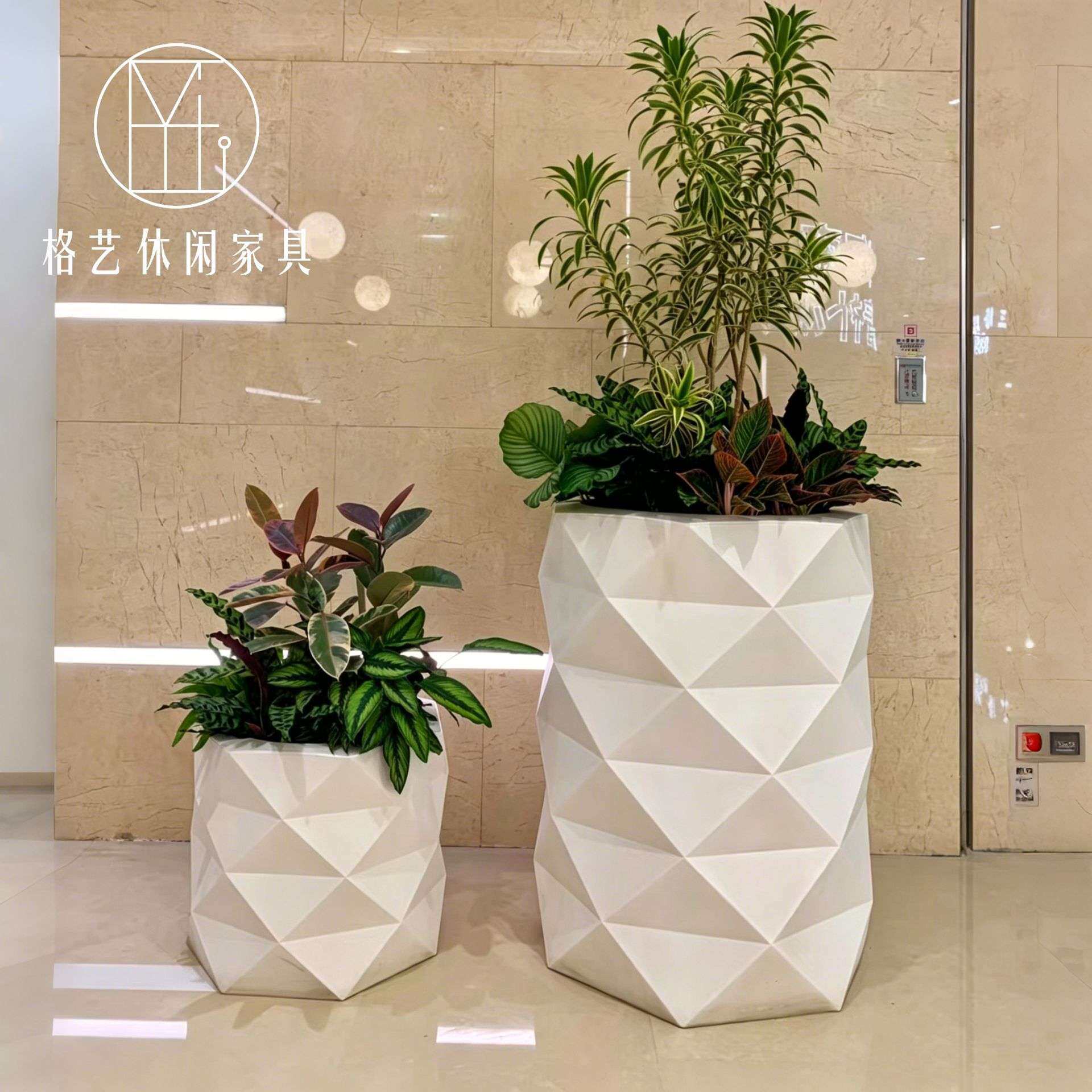 玻璃钢花盆创意菠萝菱形切面花器商场公共区现代艺术落地美陈花瓶