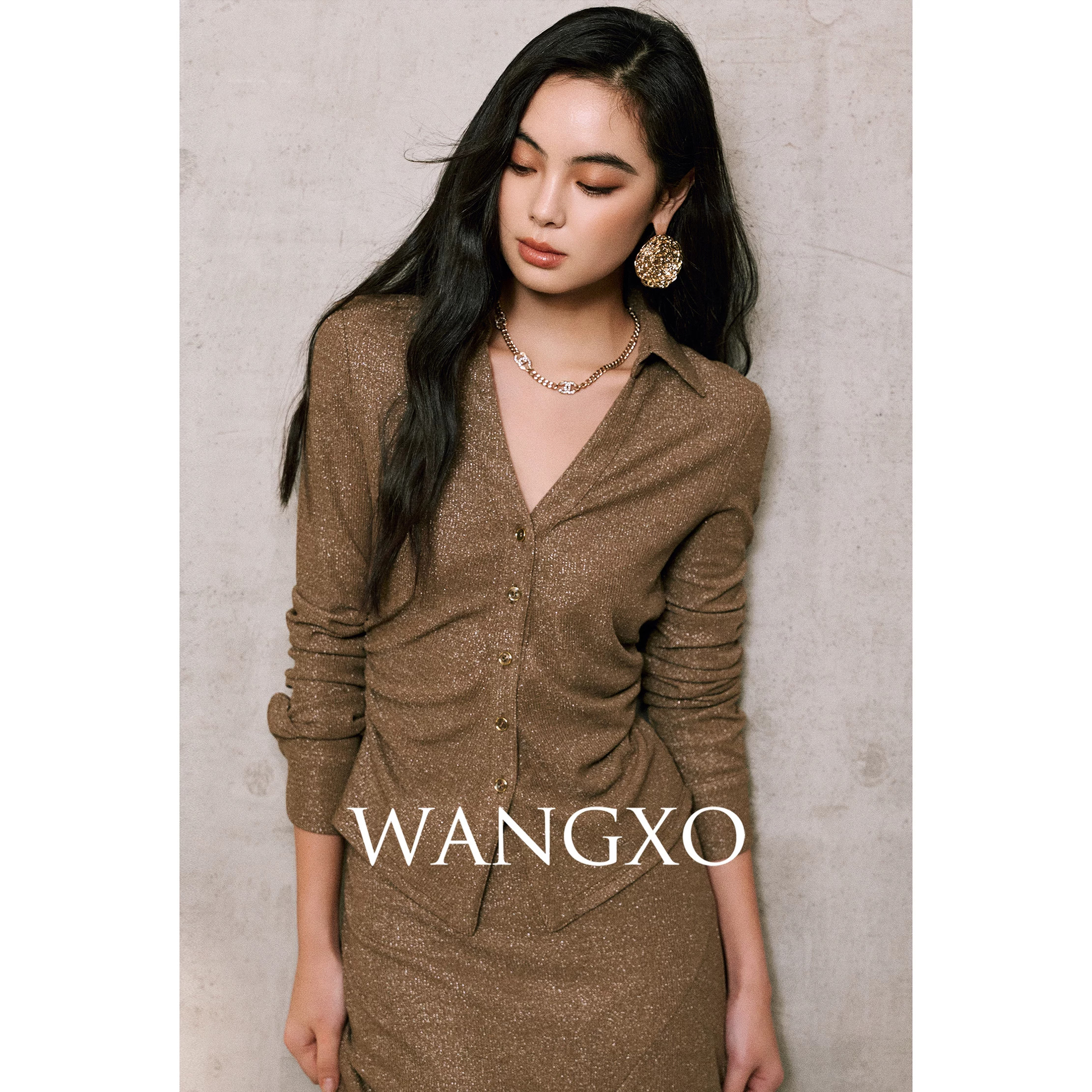WANGXO｜轻奢闪耀细腻银丝｜手工捏褶收腰上衣＆不规则伞摆半裙