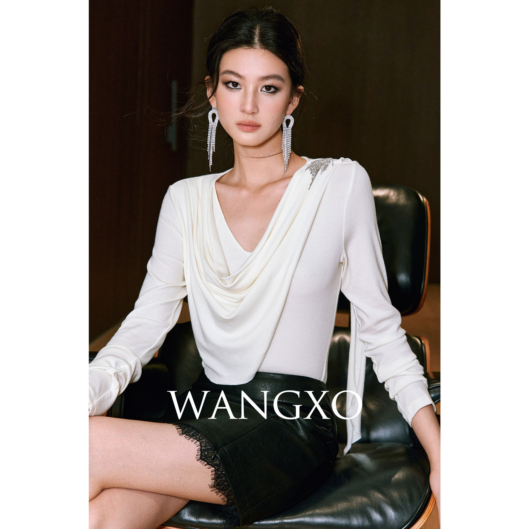 WANGXO撒银莱赛尔荡领修身针织衫