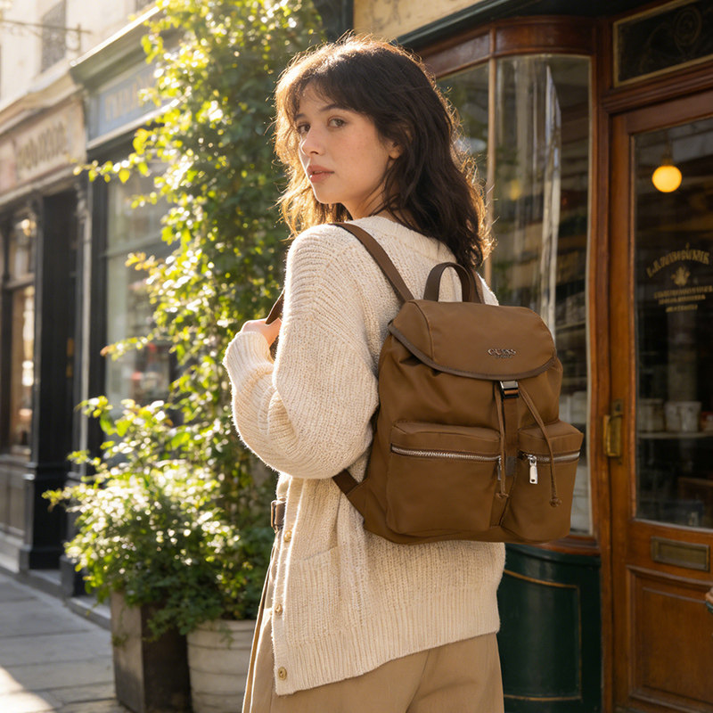 GUESS背包双肩包女通勤包书包大容量新款春夏包包高级感轻奢小众